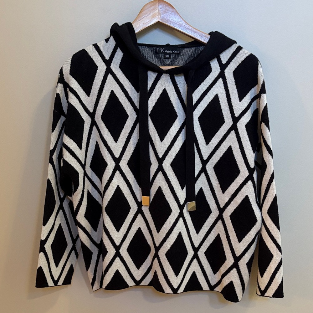 Metric Knits hooded sweater size S/M